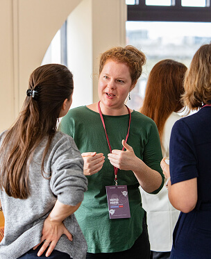 Community managers networking at COMS